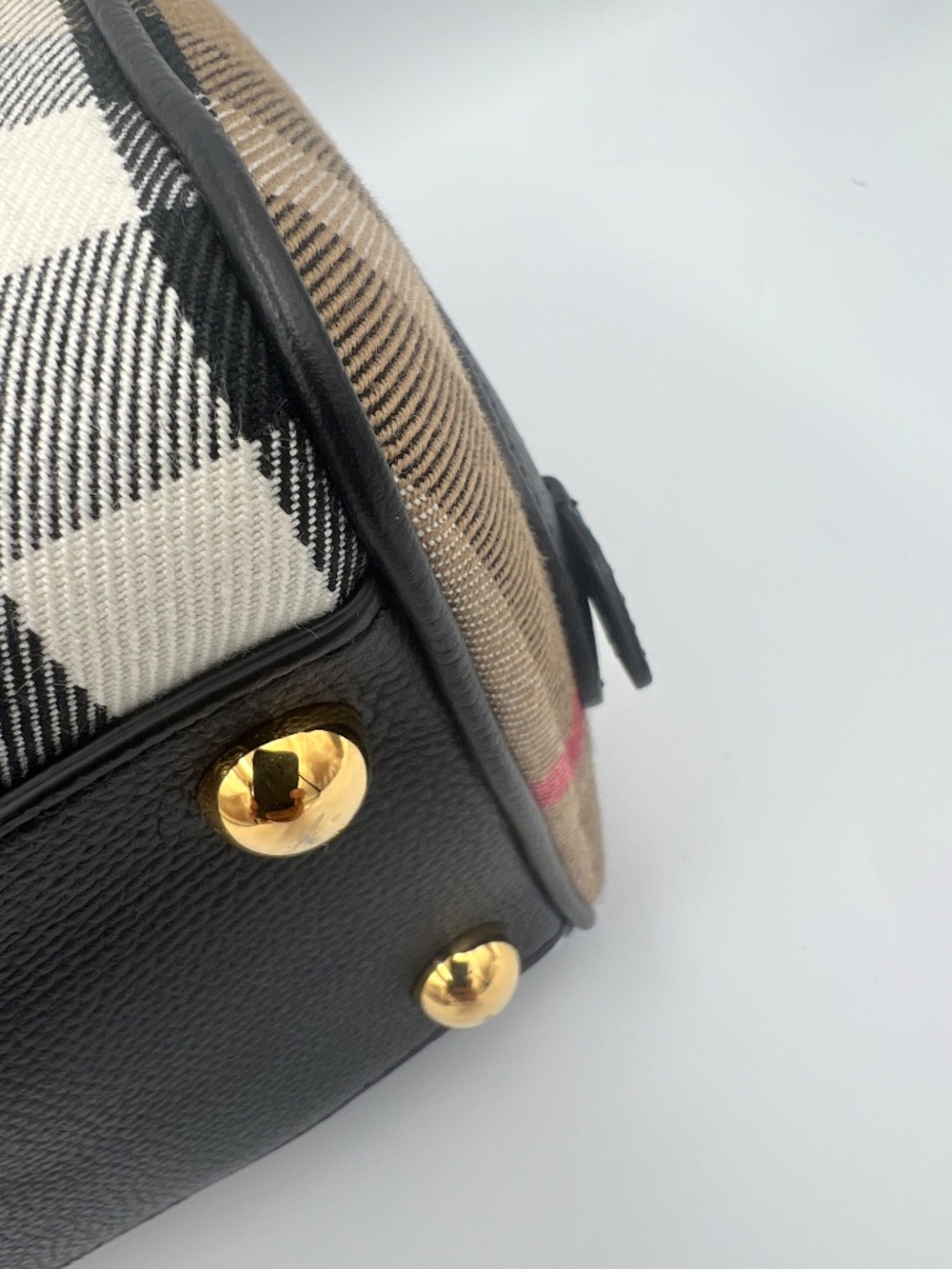 BURBERRY House Check Derby Calfskin Small Alchester Bowling Bag in Black - Picture 14 of 16